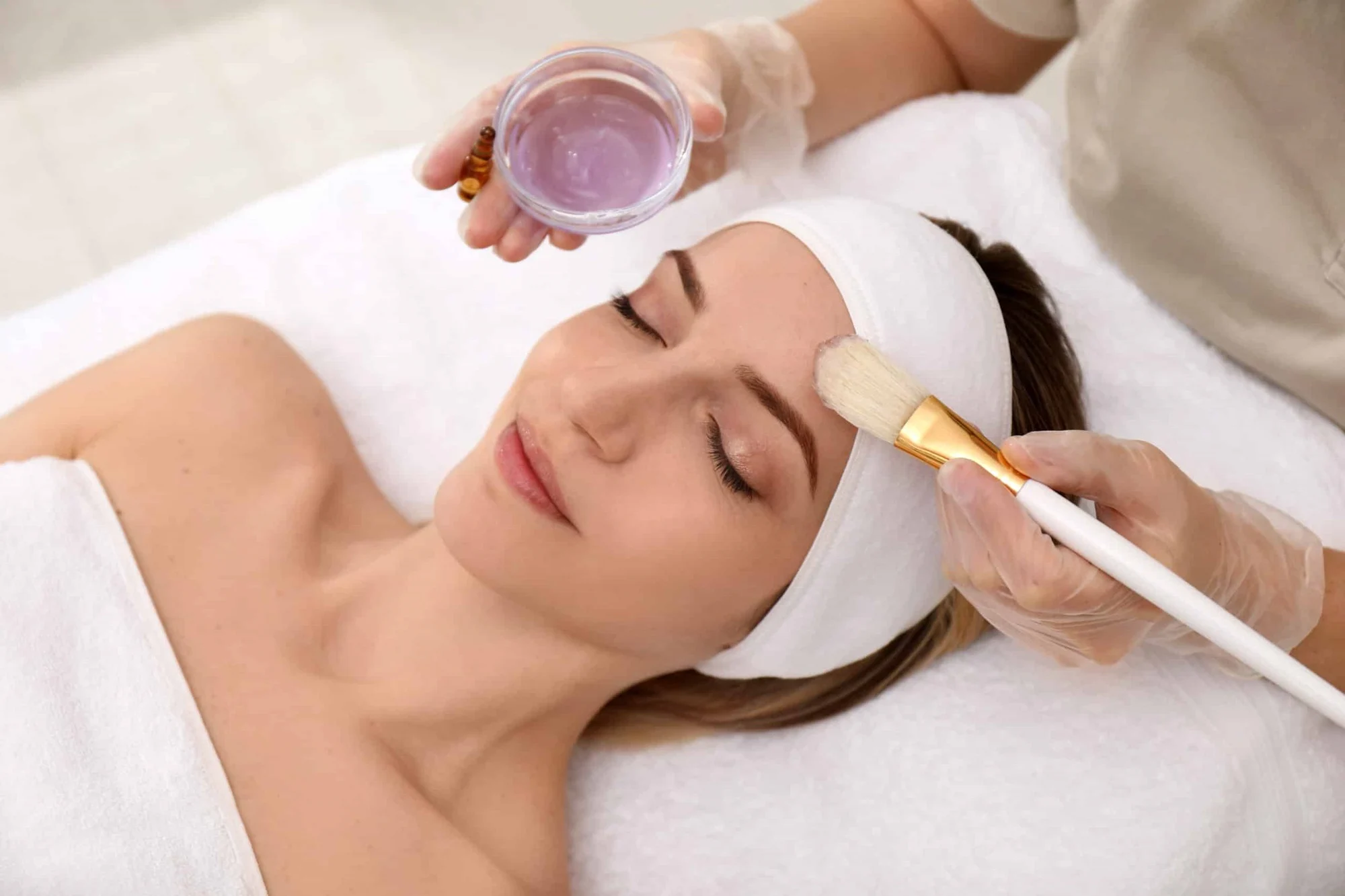 What Products Can Be Used with a Medical DiamondGlow™ Facial